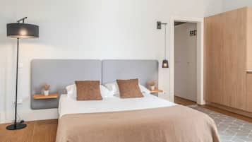 Design Studio, Non Smoking, Balcony | In-room safe, individually decorated, individually furnished