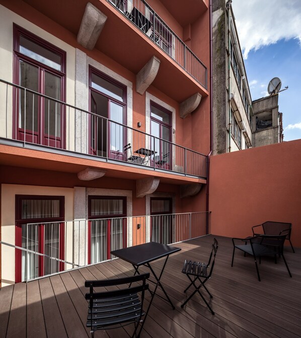 Zimmersafe, individuell dekoriert, individuell eingerichtet