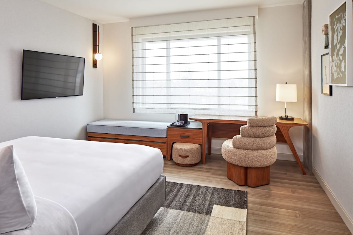 1 bedroom, premium bedding, in-room safe, desk