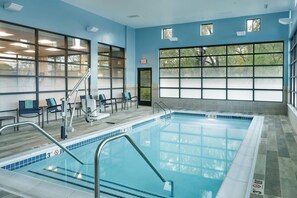 Indoor pool - SpringHill Suites by Marriott Topeka Southwest (Topeka)