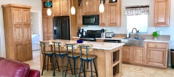 VIEW🏜Two homes side by side🐶Pet friendly🚤boat parking~near Antelope/Horseshoe