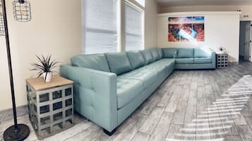 Smart TV, Netflix, DVD player, books