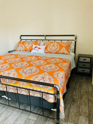 3 soverom, strykejern/-brett, wi-fi (inkludert) og sengetøy