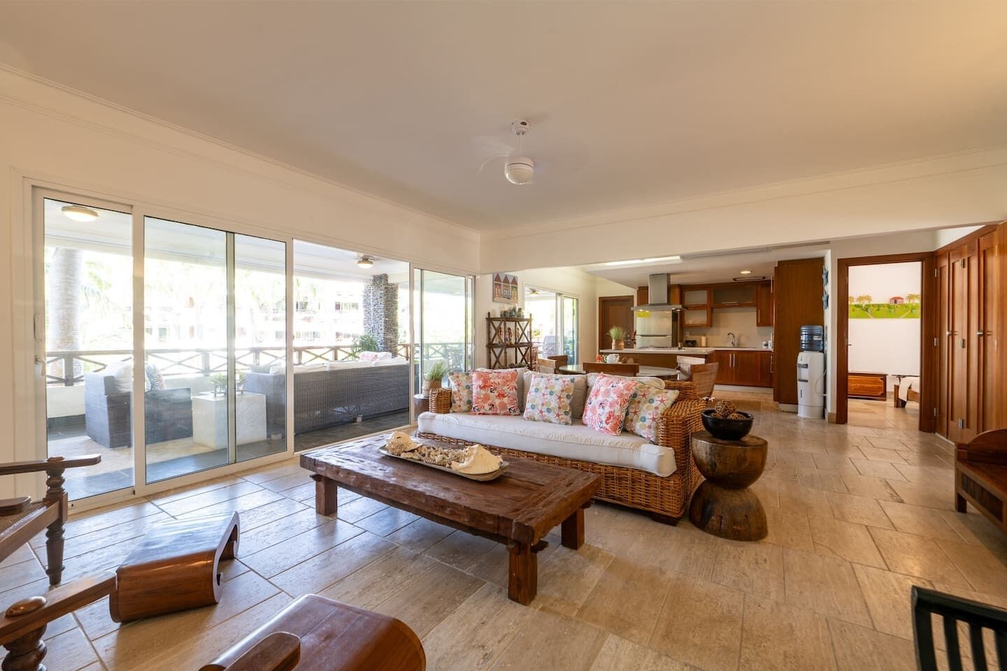 Télévision, Netflix, lecteur de DVD, services de streaming