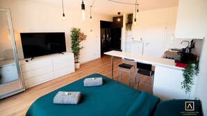 Studio - Modern Style Studio W Balcony Smart TV (Luxembourg City)