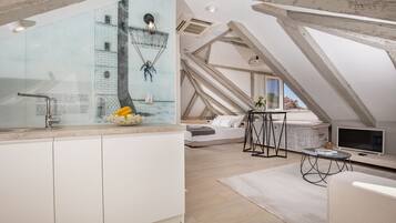 Studio (Luxury Superior Suite Attic) | Dapur pribadi | Mesin pembuat kopi/teh dan ketel listrik