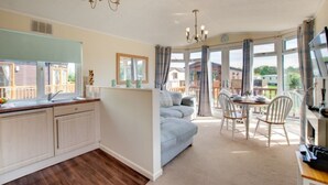 Cabin | Living room - Stunning 3-bed Hot Tub Lodge, Northumberland (Morpeth)