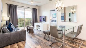 Télévision, console de jeux vidéo, Hulu, lecteur de DVD