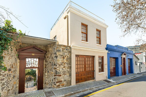 Front of property - Loader 16 (Cape Town)