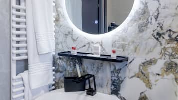 Family Double Room | Bathroom