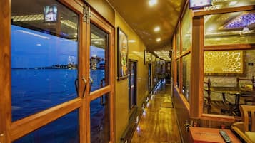 Two Bed Deluxe A/C Houseboat (AC timings- 0800PM-0800AM) | Living area