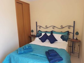 3 bedrooms, iron/ironing board, WiFi, bed sheets - Beautiful apartment, fantastic views - 2 min walk to  historic Xabia old town (Jávea)