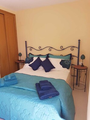 3 bedrooms, iron/ironing board, WiFi, bed sheets - Beautiful apartment, fantastic views - 2 min walk to  historic Xabia old town (Jávea)