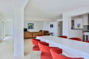 Dining - Esprit du Sud La Sourdine (Roquebrune-sur-Argens)