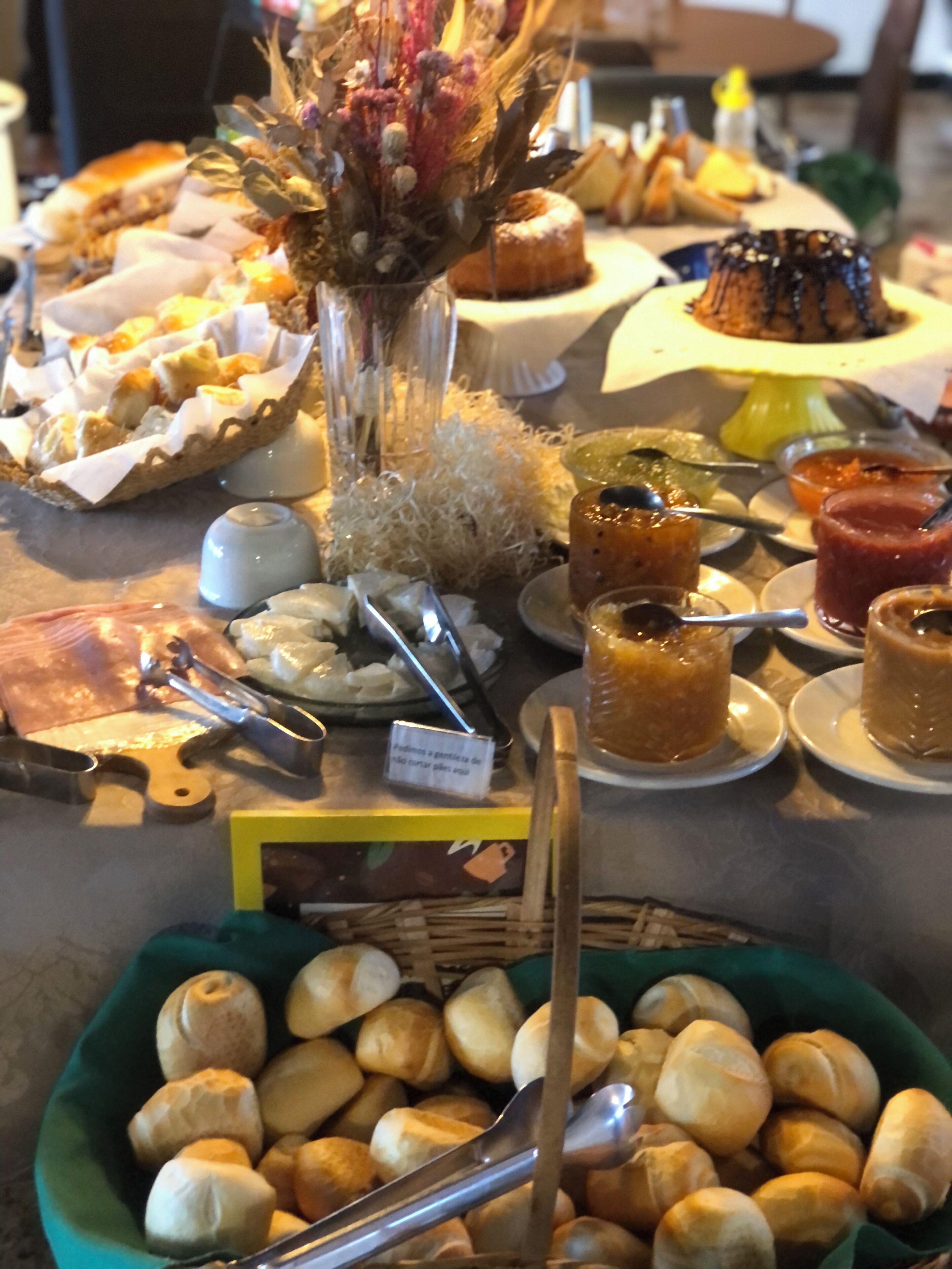 free daily full breakfast