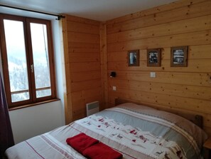 8 habitaciones, tabla de planchar con plancha y wifi gratis