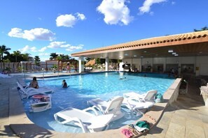 6 outdoor pools - Diroma Internacional HC (Caldas Novas)