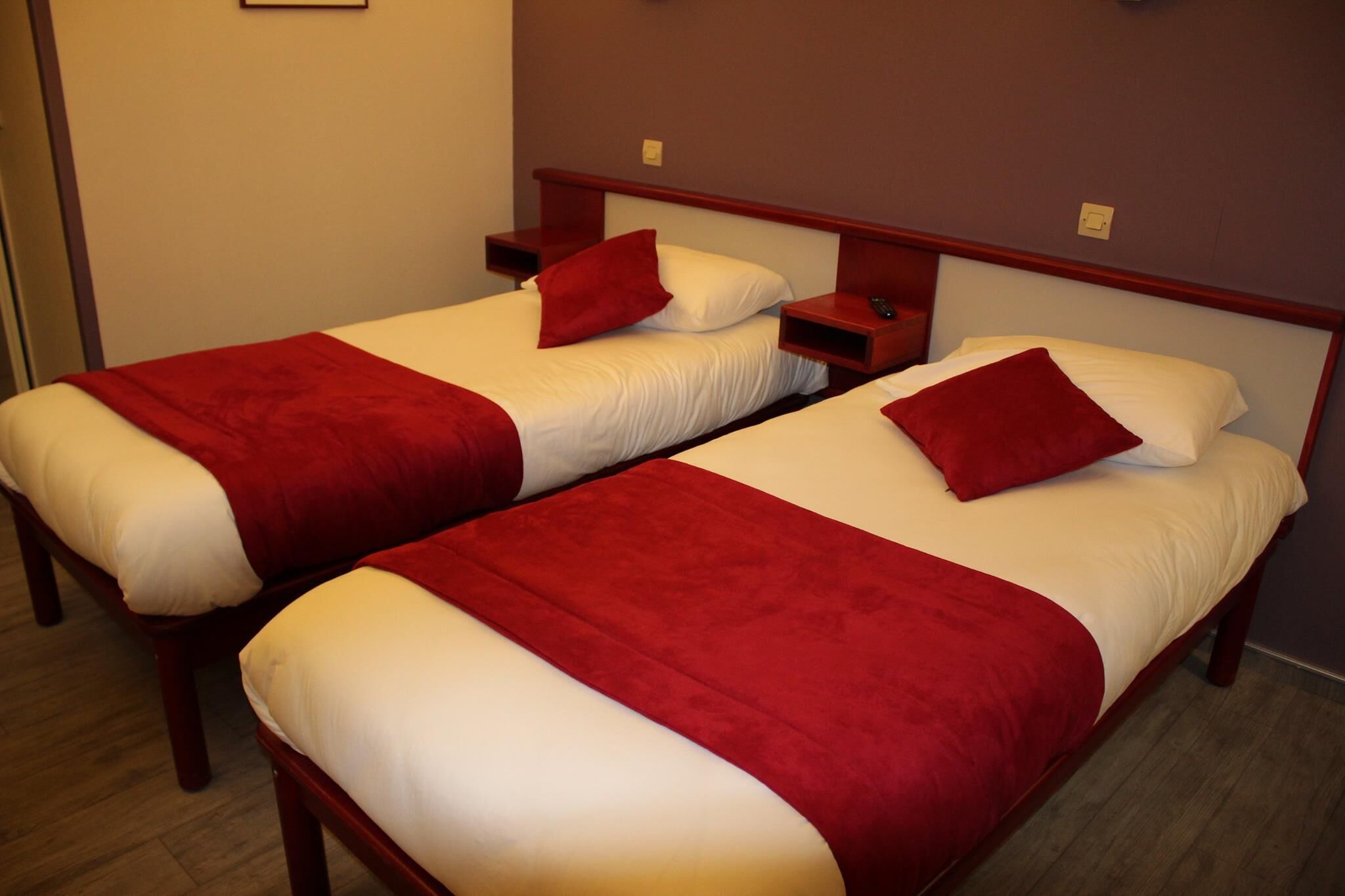 twin room | 1 bedroom, desk, free wifi, bed sheets