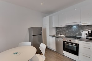 Fridge, microwave, oven, dishwasher
