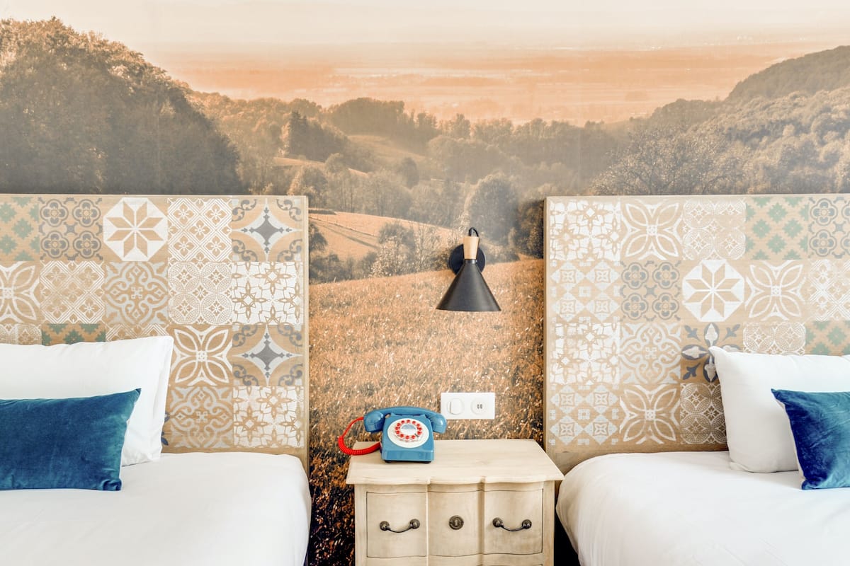 Signature Twin Room | 1 bedroom, hypo-allergenic bedding, memory foam beds, in-room safe