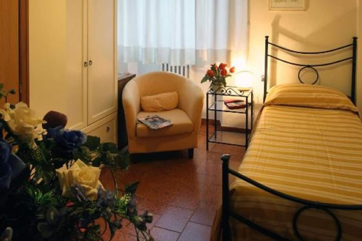 Kamar Single | Meja kerja dan Wi-Fi gratis