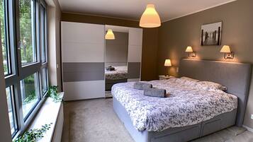 Apartment | 2 bedrooms, individually decorated, individually furnished