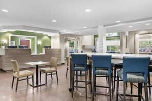 Frokost på farten er inkludert hver dag