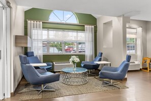 Lobby - Quality Inn & Suites Nashville - Bellevue (Nashville)