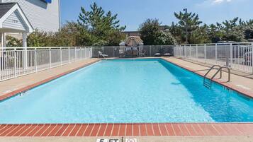 季節性室外游泳池