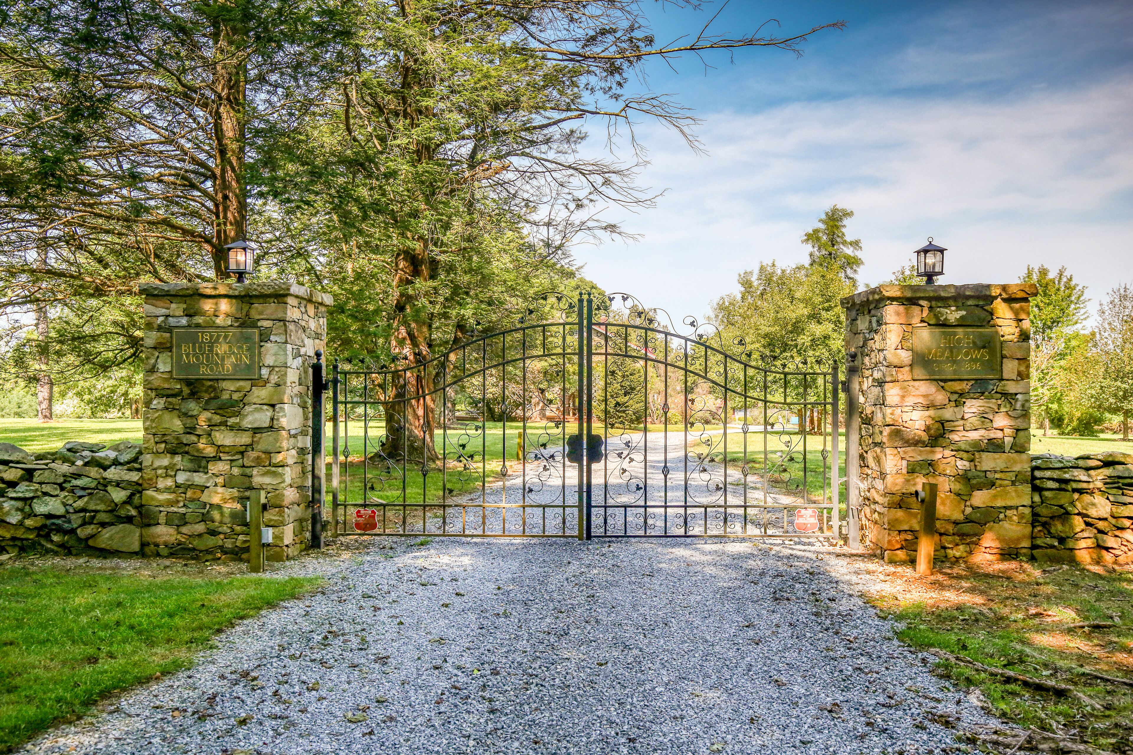 Beautiful Estate Nestled in the Blueridge Near Bluemont Wine Country