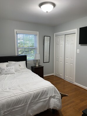 3 bedrooms, free WiFi, bed sheets, wheelchair access