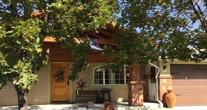 Private entrance new studio