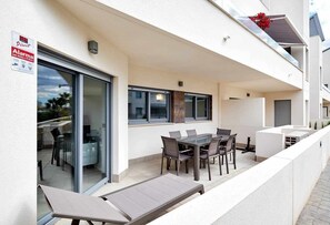 Outdoor dining - Villa Amalia 43 - Ground floor with garden (Torrevieja)