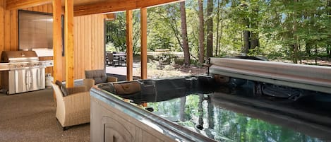 Bain à remous extérieur