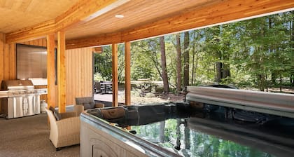 One of a kind family retreat! Slps 30 | Gym | Game Room | On Silver Creek