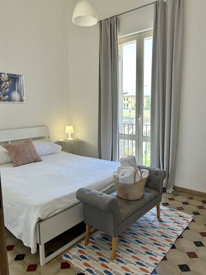 2 bedrooms, desk, free WiFi, bed sheets