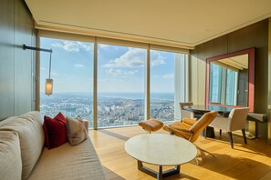 75-吋智慧型電視、數位頻道、電視、Netflix