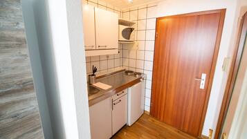 Comfort-Zimmer | 1 Schlafzimmer, individuell dekoriert, individuell eingerichtet