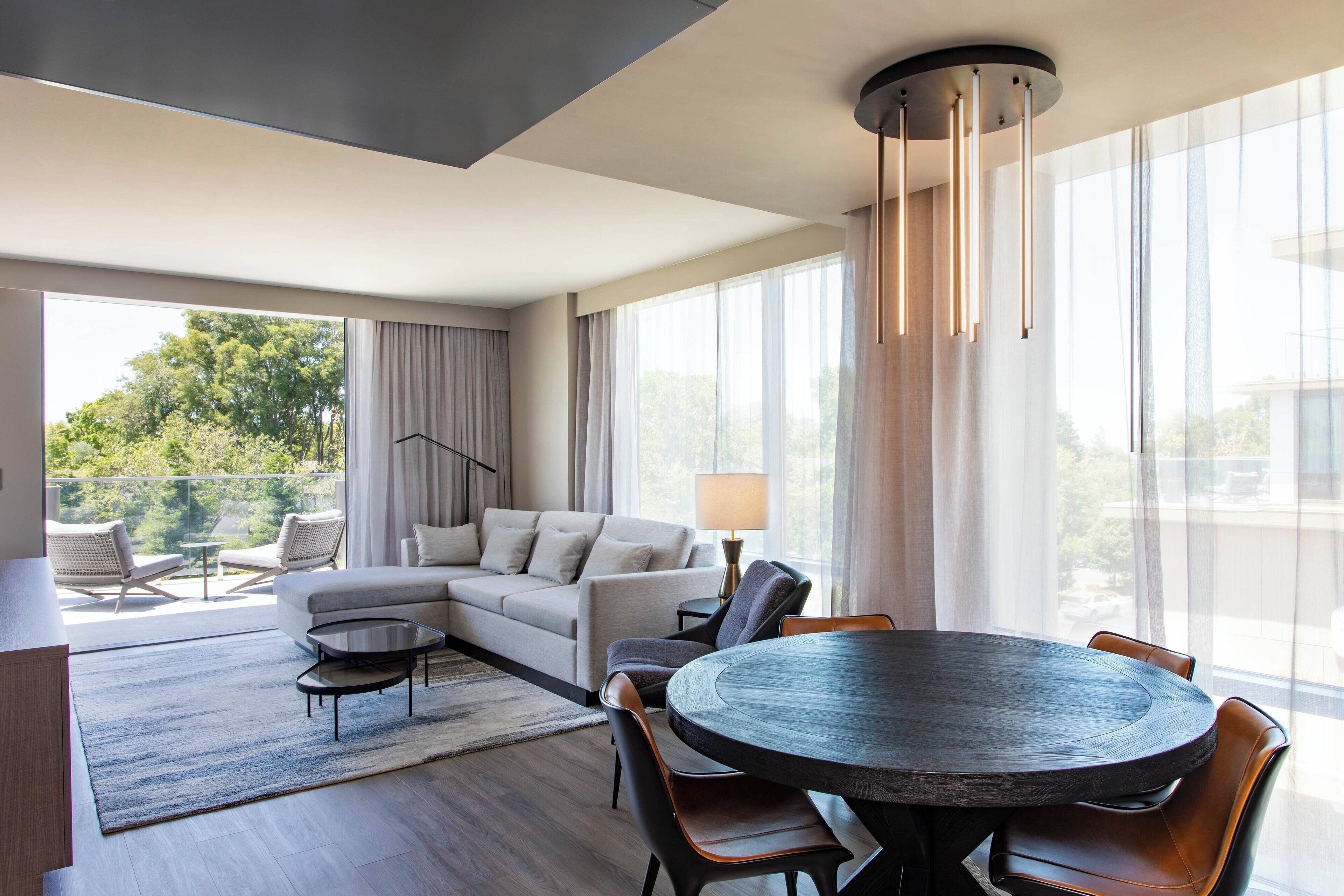 1 bedroom, premium bedding, in-room safe, desk