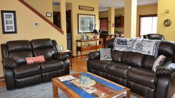 House, Multiple Beds (450 6th Ave) | Living room | Fireplace