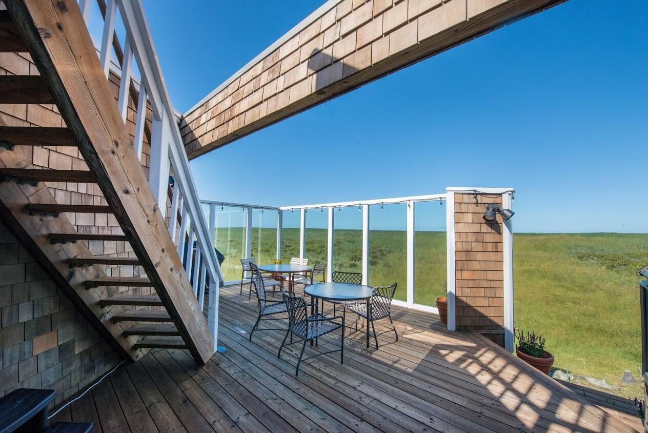 House, Multiple Beds (89956 Ocean Dr) | Balcony