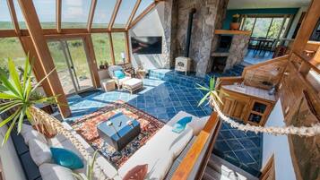 House, Multiple Beds (89956 Ocean Dr) | Private kitchen | Spices, paper towels