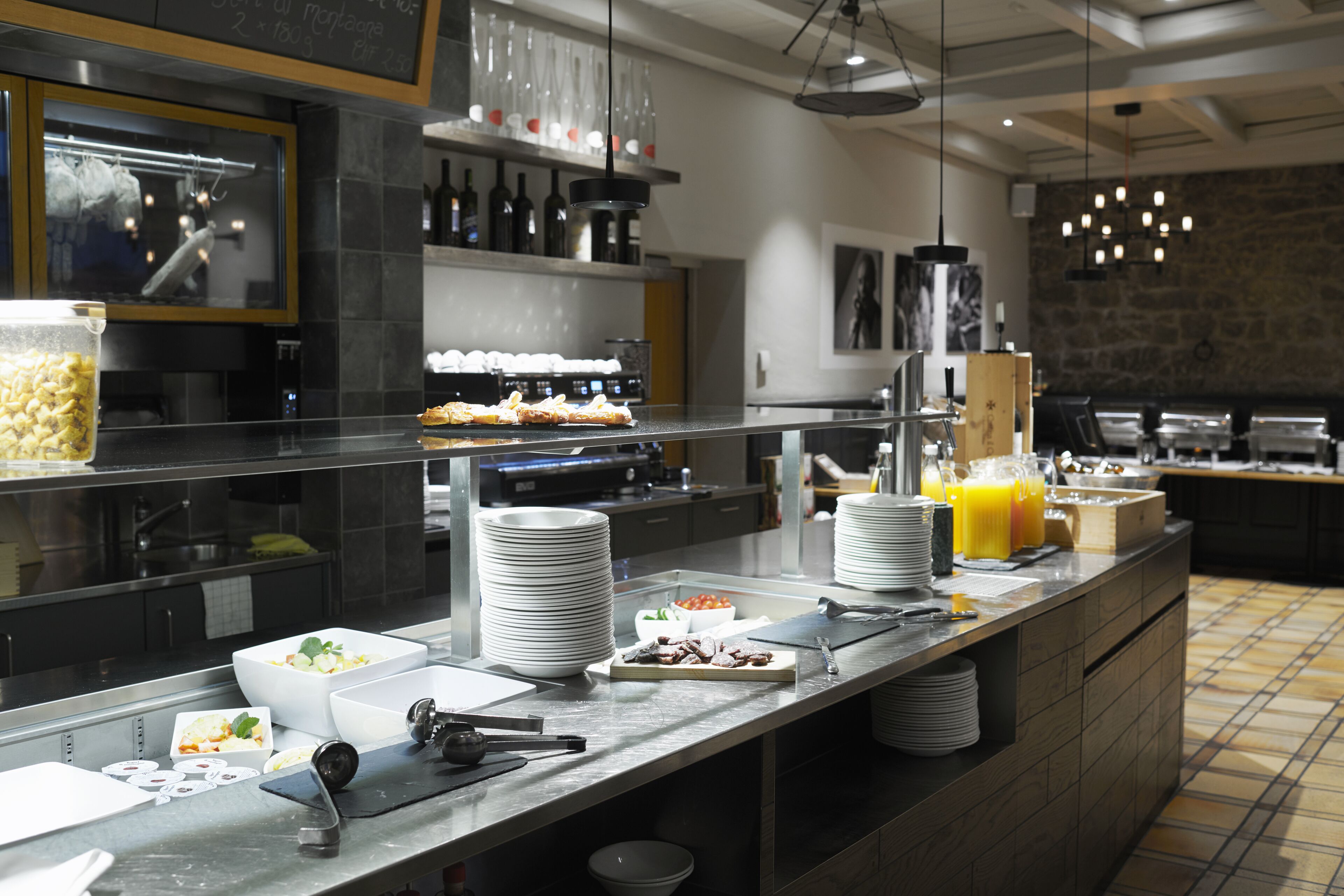 daily continental breakfast (chf 30 per person)