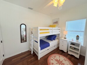 5 bedrooms, travel crib, free WiFi, bed sheets