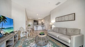 Téléviseur connecté, table de ping-pong