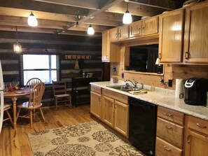 Elevation Vacation Rentals - The Farm - Kitchen