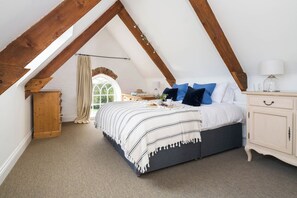 5 عدّة غرف نوم ومكواة/لوح كي وسرير سفر وواي فاي مجانًا