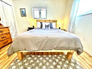 2 bedrooms, free WiFi, bed sheets - The Ice Climber’s Paradise (Lake City)