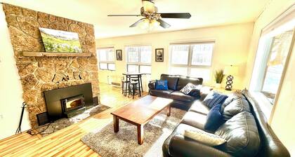 The Lake City Cabin & Ice Climber’s Paradise