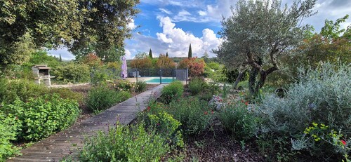 Air-conditioned villa with swimming pool in the heart of the Ardèche Gorges